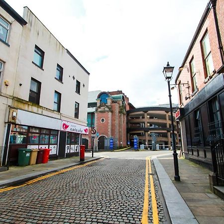 Central Bolton Accommodation Exterior foto