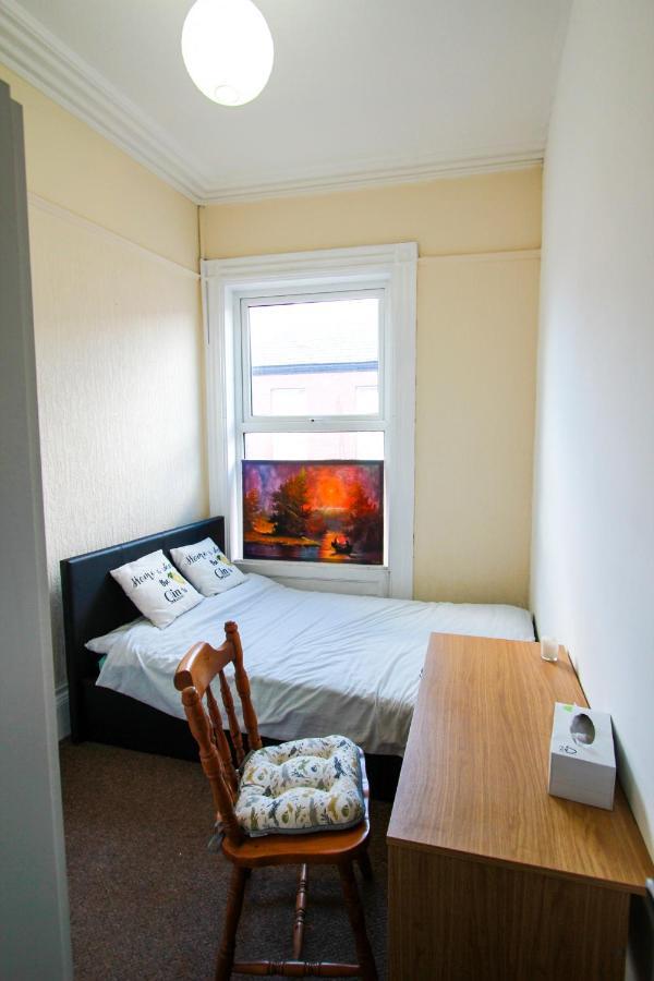 Central Bolton Accommodation Exterior foto